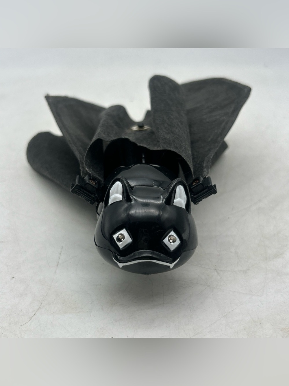 Vtg Flying Bat Animated Halloween Prop Ceiling Hanging Magical Key Toy (Read)